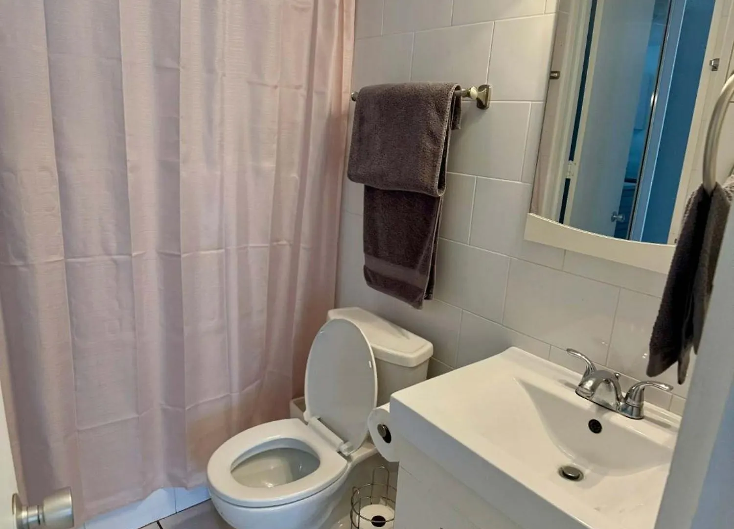Condado Apt- Private Beach, Pool, & Family Ready! San Juan 0*,  Puerto Rico